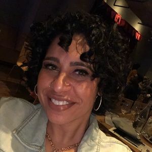 Meet your Posher, Toni